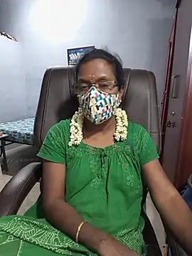 Snapshot of umashreetamil chatting on 05.25.26 umashreetamil online show from 05.25.26