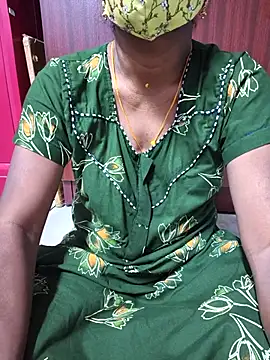 Snapshot of umashreetamil chatting on 06.08.26 umashreetamil online show from 06.08.26