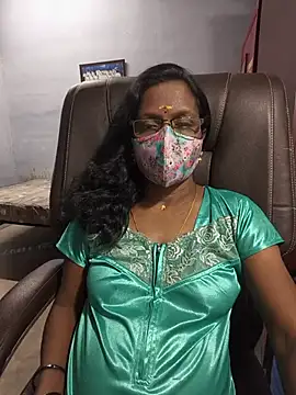 Snapshot of umashreetamil chatting on 06.21.26 umashreetamil online show from 06.21.26