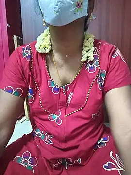 Snapshot of umashreetamil chatting on 06.23.26 umashreetamil online show from 06.23.26