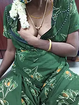 Snapshot of umashreetamil chatting on 06.28.26 umashreetamil online show from 06.28.26