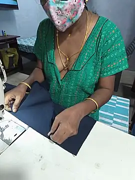 Snapshot of umashreetamil chatting on 07.12.26 umashreetamil online show from 07.12.26
