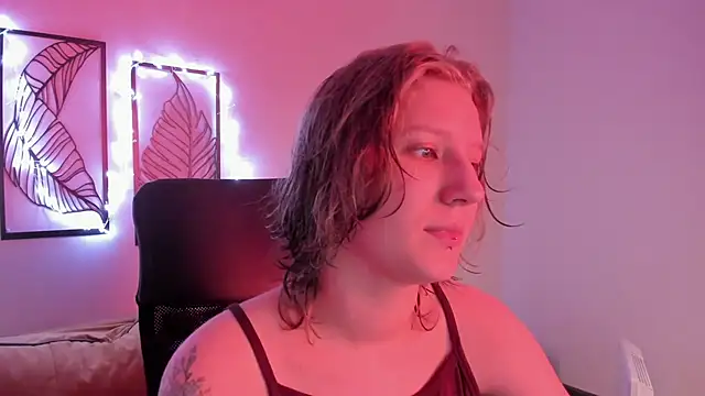 Hailey Foxy online show from 11.16.25