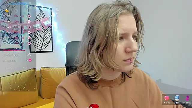 Snapshot of Hailey_Foxy chatting on 01.14.26 Hailey Foxy online show from 01.14.26