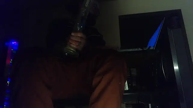 hungspundick1 online show from 11.18.25