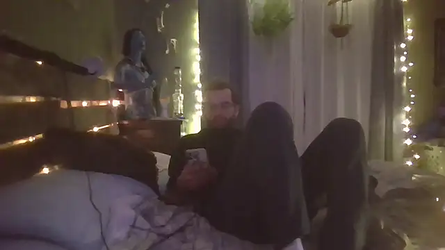 hungspundick1 online show from 12.22.25