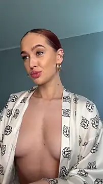 LittleFox    online show from 11.15.25