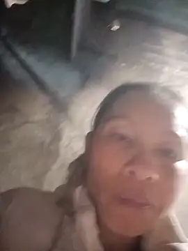 Snapshot of simi-lucy chatting on 12.16.25 simi-lucy online show from 12.16.25