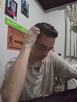 Snapshot of dinho_carioca chatting on 11.28.25 dinho carioca online show from 11.28.25