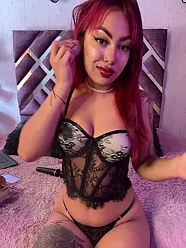 Snapshot of Laila_Pink chatting on 10.12.25 Laila Pink online show from 10.12.25