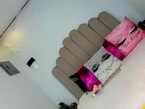 Snapshot of onegreatkandy chatting on 03.08.26 onegreatkandy online show from 03.08.26