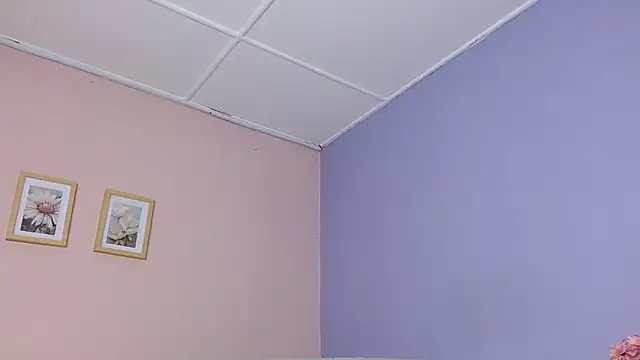 lourdes moon22 online show from 09.12.25