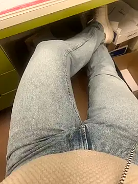 Normalludo0202 online show from 03.18.26