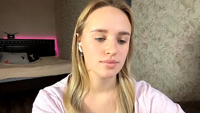 ElisabetLorney online show from 11.29.25