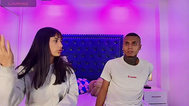 Damian and roxanne online show from 04.25.26