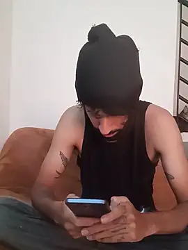 Snapshot of Alejandro92_cali chatting on 05.29.26 Alejandro92 cali online show from 05.29.26