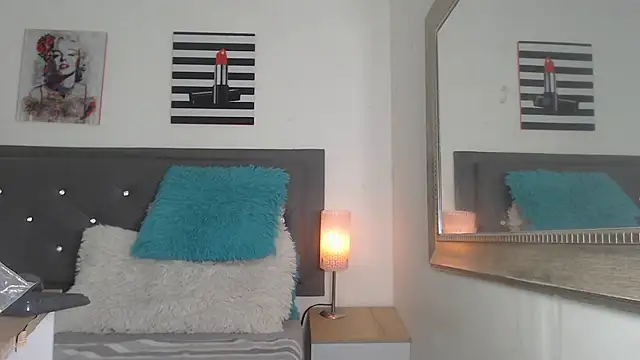 madison  love  online show from 10.08.25