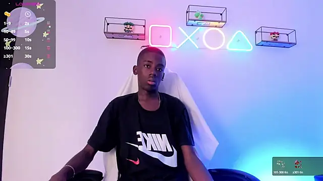 Snapshot of Alan_blacke chatting on 11.15.25 Alan blacke online show from 11.15.25