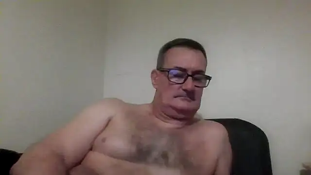 Snapshot of goldenman59 chatting on 11.01.25 goldenman59 online show from 11.01.25