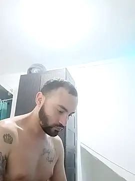 Snapshot of este_juan chatting on 04.07.26 este juan online show from 04.07.26