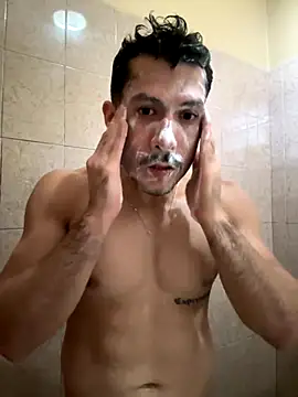 Snapshot of Darg98 chatting on 09.24.25 Darg98 online show from 09.24.25