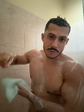 Snapshot of Darg98 chatting on 11.02.25 Darg98 online show from 11.02.25