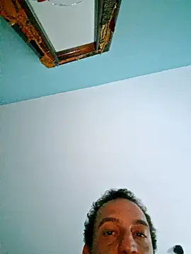 Snapshot of strangerwild chatting on 09.29.25 strangerwild online show from 09.29.25