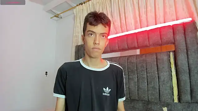 Snapshot of dylan_202520_ chatting on 10.13.25 dylan 202520 online show from 10.13.25