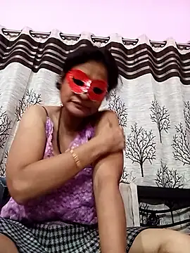 Snapshot of Gullapi chatting on 10.05.25 Gullapi online show from 10.05.25