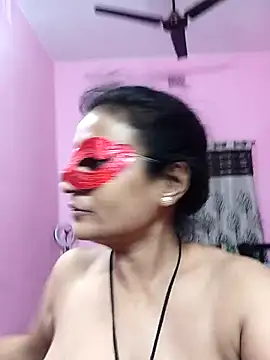 Snapshot of Gullapi chatting on 11.15.25 Gullapi online show from 11.15.25