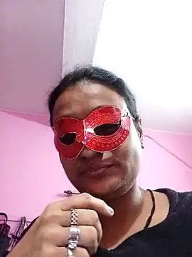 Snapshot of Gullapi chatting on 11.20.25 Gullapi online show from 11.20.25