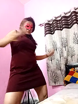 Snapshot of Gullapi chatting on 11.27.25 Gullapi online show from 11.27.25