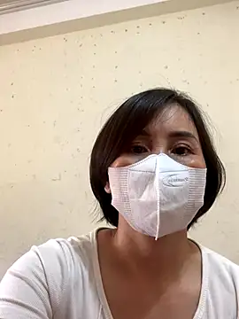 Snapshot of Hello_Linchii chatting on 09.10.25 Hello Linchii online show from 09.10.25