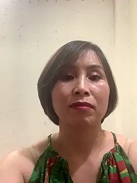 Snapshot of Hello_Linchii chatting on 09.15.25 Hello Linchii online show from 09.15.25