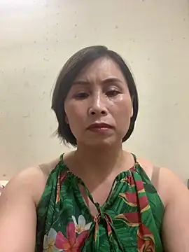 Snapshot of Hello_Linchii chatting on 09.21.25 Hello Linchii online show from 09.21.25