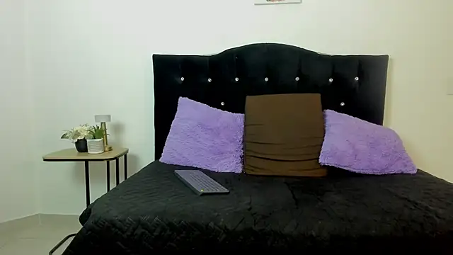 Snapshot of chatting on 02.24.26 online show from 02.24.26