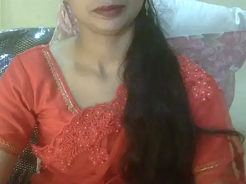 Snapshot of Rahat_S chatting on 10.02.25 Rahat S online show from 10.02.25