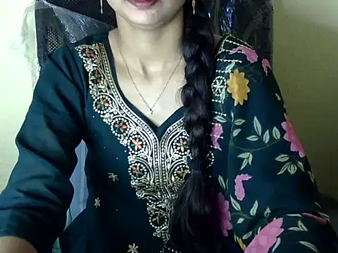 Snapshot of Rahat_S chatting on 12.16.25 Rahat S online show from 12.16.25