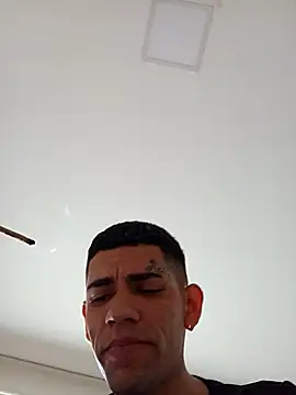 Snapshot of xirie98 chatting on 09.22.25 xirie98 online show from 09.22.25