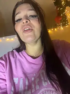 sarahreyess 11 online show from 12.22.25