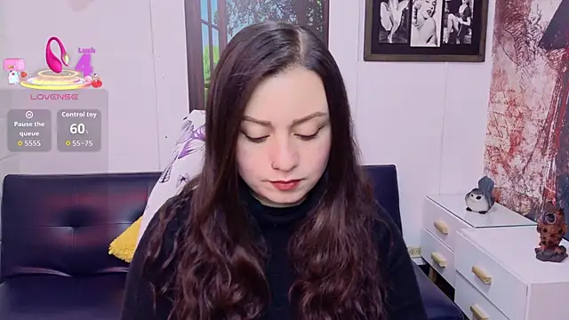 Snapshot of Eva_Roussell chatting on 06.19.26 Eva Roussell online show from 06.19.26