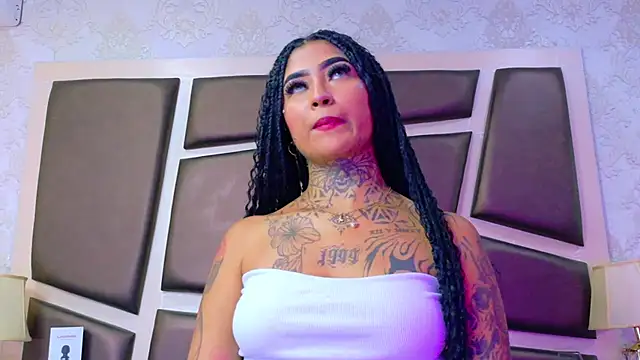 EmilieLake online show from 07.10.26