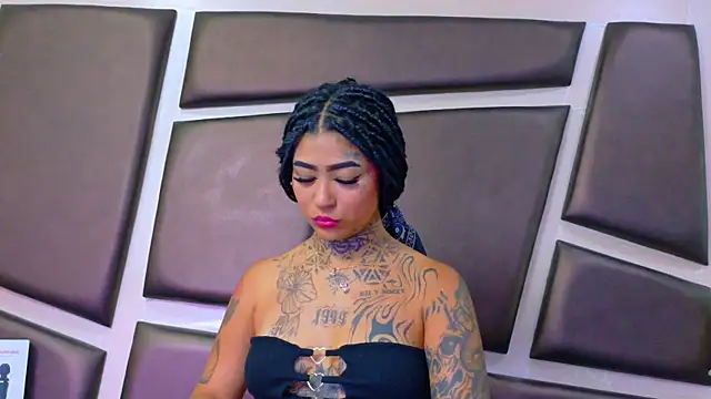 EmilieLake online show from 07.11.26