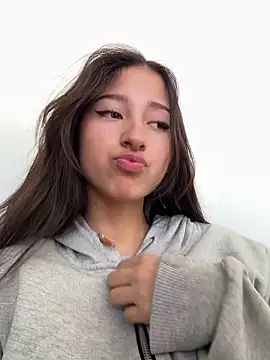 GiselleFever online show from 12.05.25