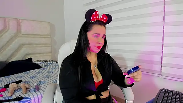  adahara queen online show from 10.16.25