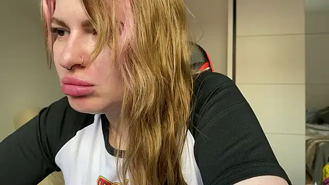 Mia Kamp online show from 05.29.26