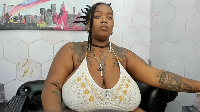 Snapshot of Anaa_Fuentess chatting on 09.12.25 Anaa Fuentess online show from 09.12.25