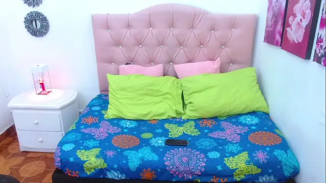 Snapshot of ivy_scorpio chatting on 10.02.25 ivy scorpio online show from 10.02.25