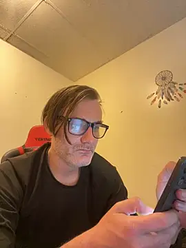 Snapshot of NicPolaris chatting on 04.05.26 NicPolaris online show from 04.05.26