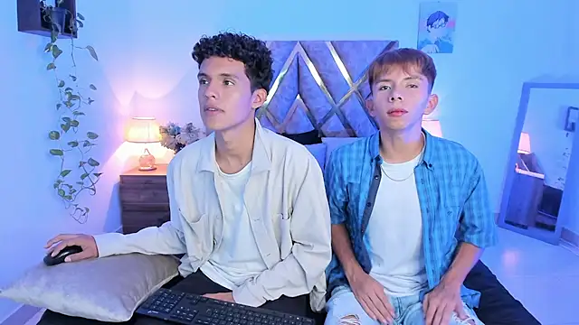 Snapshot of Hyunjin_Son chatting on 10.30.25 Hyunjin Son online show from 10.30.25